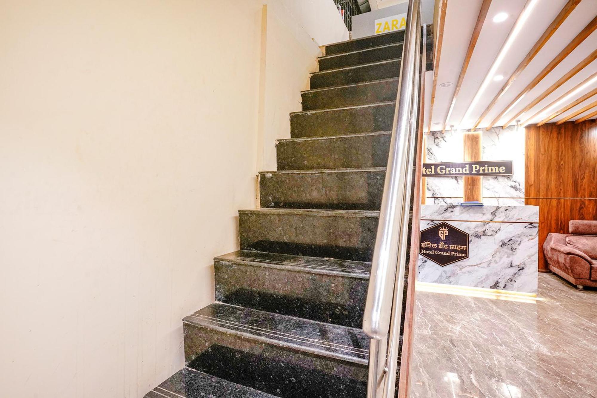Fabhotel Grand Prime Nr Nesco Hotel Mumbai Kültér fotó